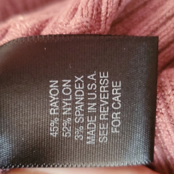 Arden B see thru knit raspberry knit top - Picture 6 of 6